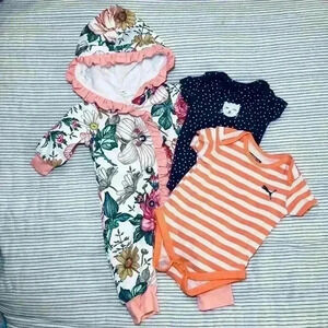 Baby Girl 0-3 Month 3 Piece Lot. long Sleeve and Short Sleeve One Piece Outfits
